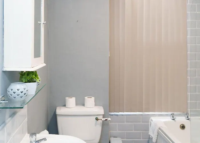 Holiday home Rio House - 2 Miles From Leeds (West Yorkshire)